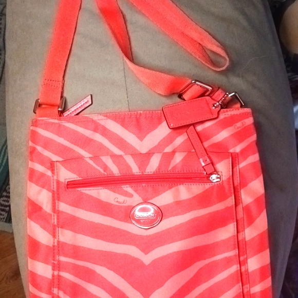 Gorgeous Coral Coach Purse - Picture 6 of 9